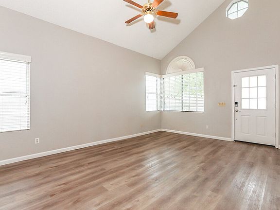 4th image of 441 S Maple Unit 159