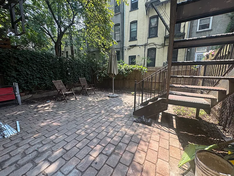 412 3rd St #1 — Photo 28
