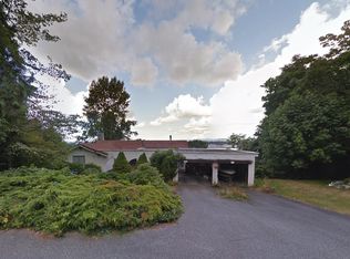 9401 Ebor Rd, Delta, BC V4C4R4