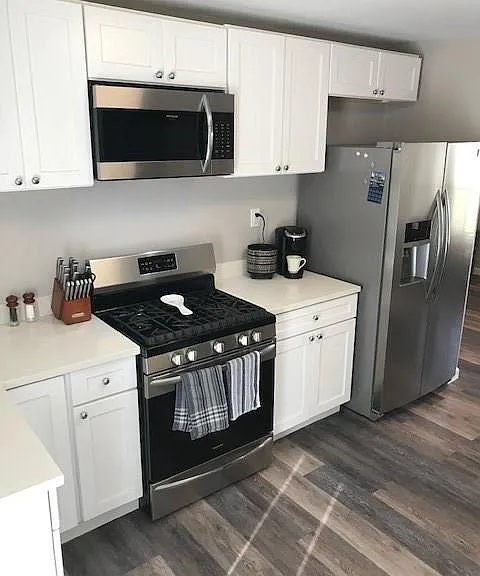 7434 W Lambuth Ln — Photo 9