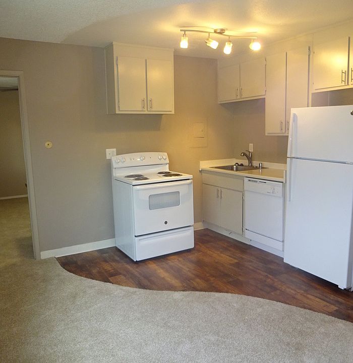 1st image of 1616 E St APT 08