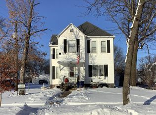 214 E Sanborn St, Springfield, MN 56087