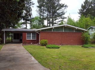 210 Springdale Dr, Columbus, MS 39702