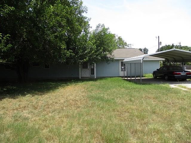 1st image of 408 Circle Dr