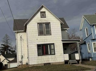 806 E Empire St, Freeport, IL 61032