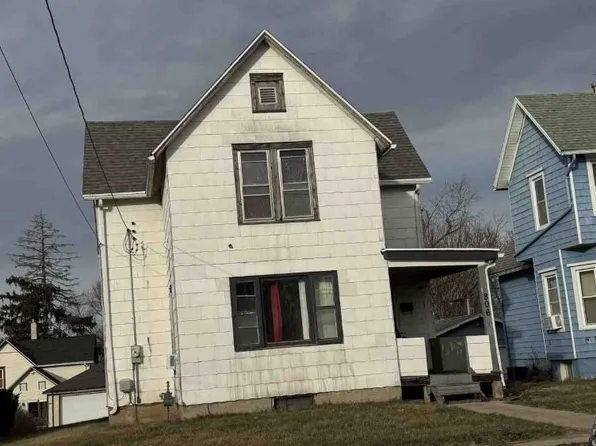 806 E Empire St, Freeport, IL 61032