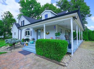 28298 Inwood Rd, North Liberty, IN 46554