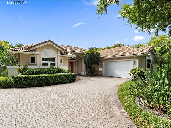 5th image of 2910 NE Sewalls Landing Way