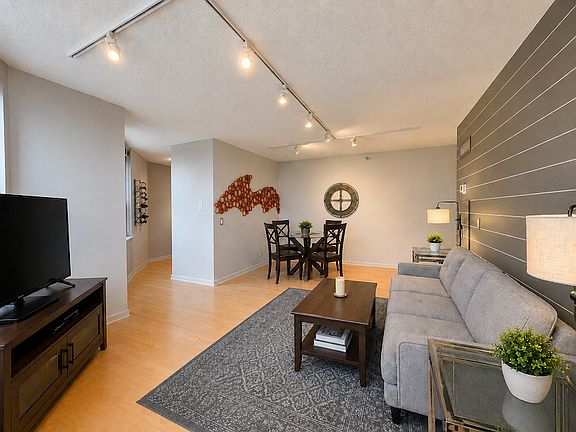 4th image of 3660 N Lake Shore Dr APT 713