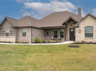 3222 Hunters Crossing Trl, Bryan, TX 77808
