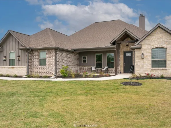 3222 Hunters Crossing Trl, Bryan, TX 77808