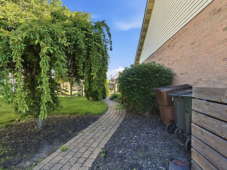 3722 Charfield Ln — Photo 60