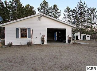 18025 Danson Rd, Grand Rapids, MN 55744