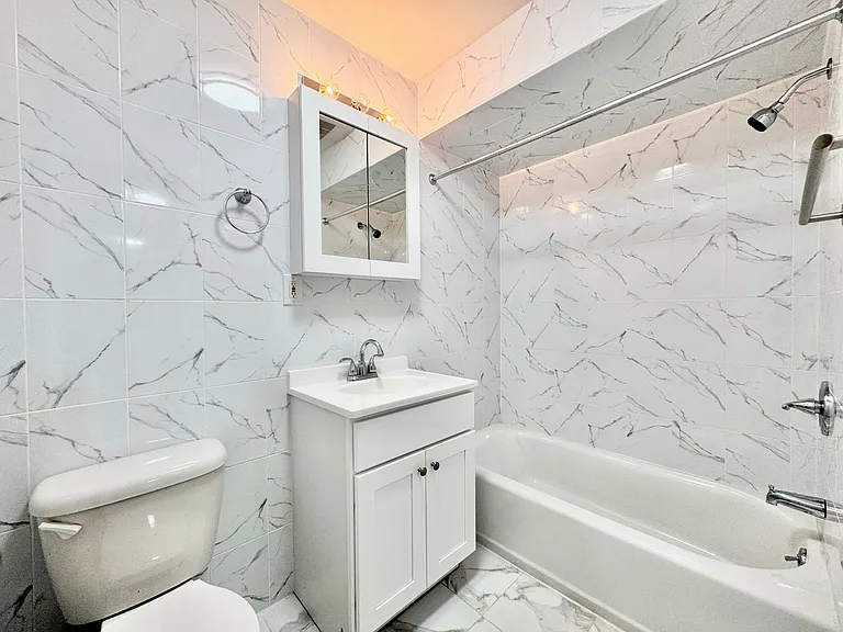 36-40 Bowne St #1A — Photo 10