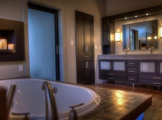 51861 Deer Trail Ct, Granger, IN 46530