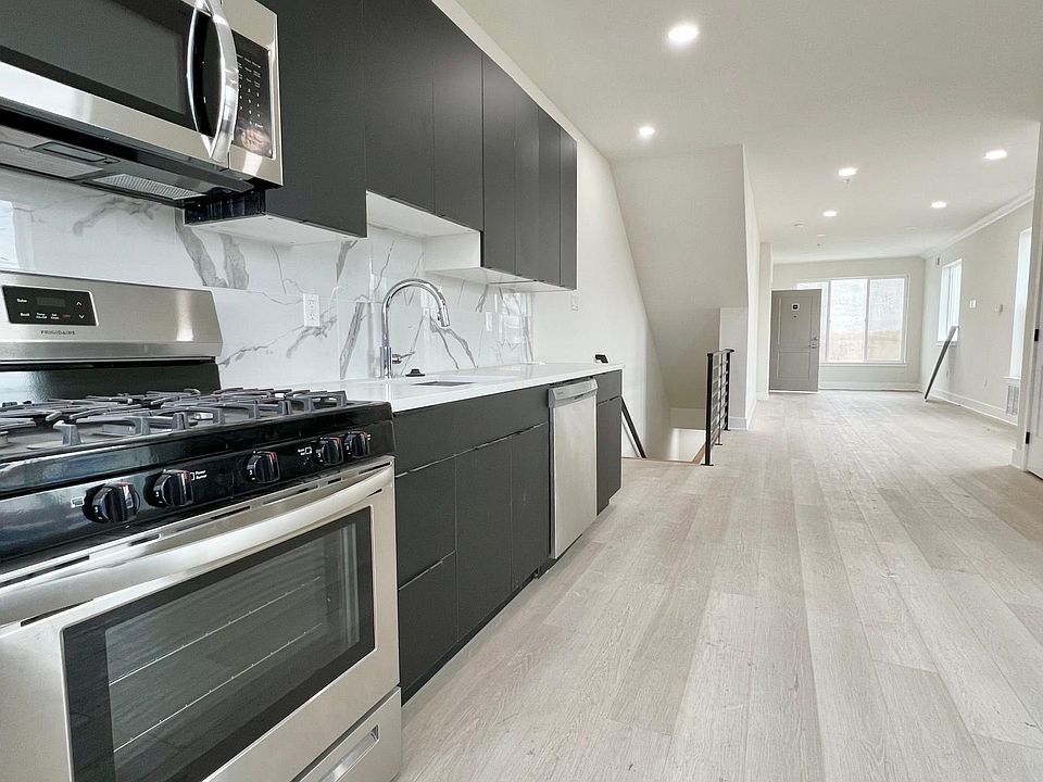 1st image of 2500 E Tioga St #1B