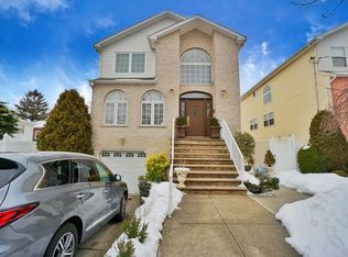 188 Vineland Ave, Staten Island, NY 10312