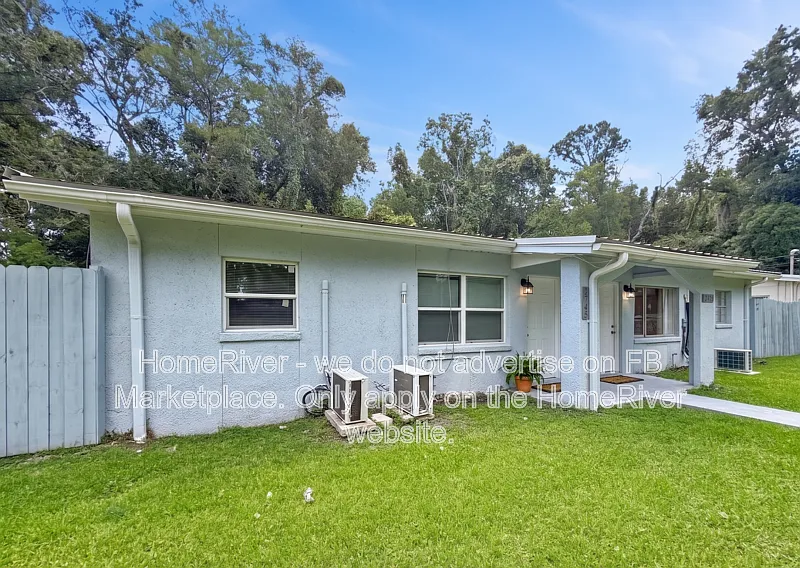 5745 Antoinette Ln