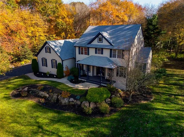 500 Glen Hill Dr, Saunderstown, RI 02874