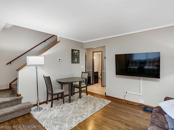 4th image of 29112 Tessmer Ct