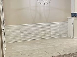 551 N Kings Rd, Los Angeles, CA 90048