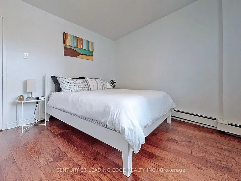 335 Lonsdale Rd #109 — Photo 6