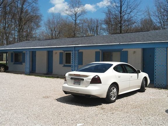 3rd image of 5196 Fairfax Dr