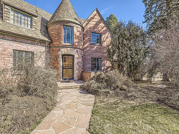 3rd image of 1800 Monaco Parkway