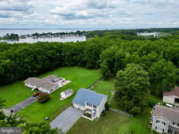 226 Maryland Rd, Stevensville, MD 21666