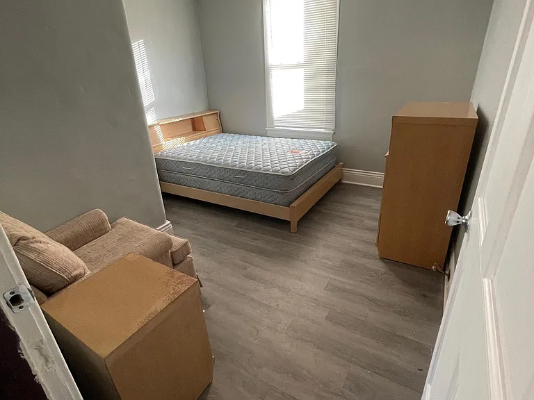 2407 Duncan St — Photo 18