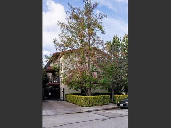 4th image of 373 6th Ave APT 2
