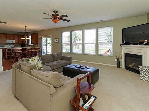 3rd image of 13030 Dekoven Dr