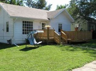 4045 10th St, Des Moines, IA 50313