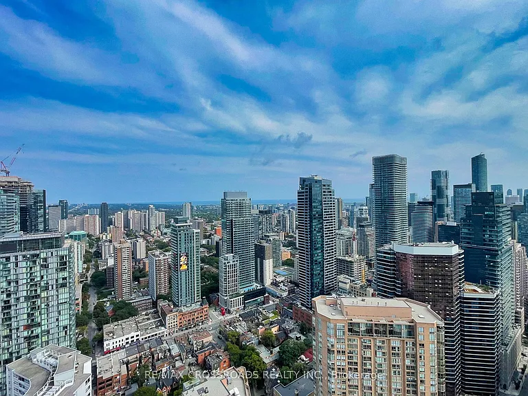 1080 Bay St #4509 — Photo 28