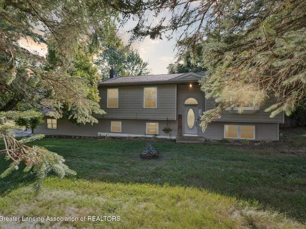15364 Wright Rd, Grand Ledge, MI 48837