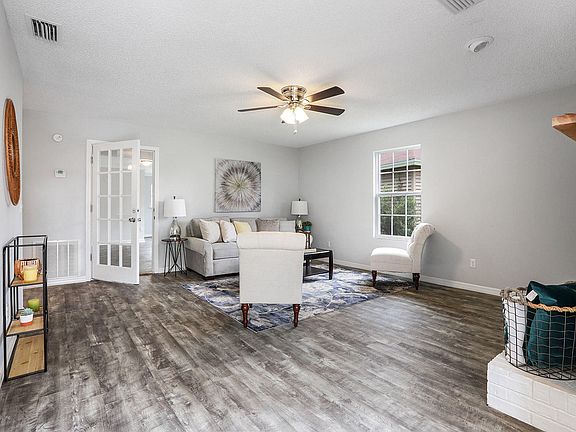 4th image of 8508 Long Meadow Ct