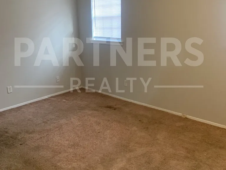 5546 Gantry Dr — Photo 5