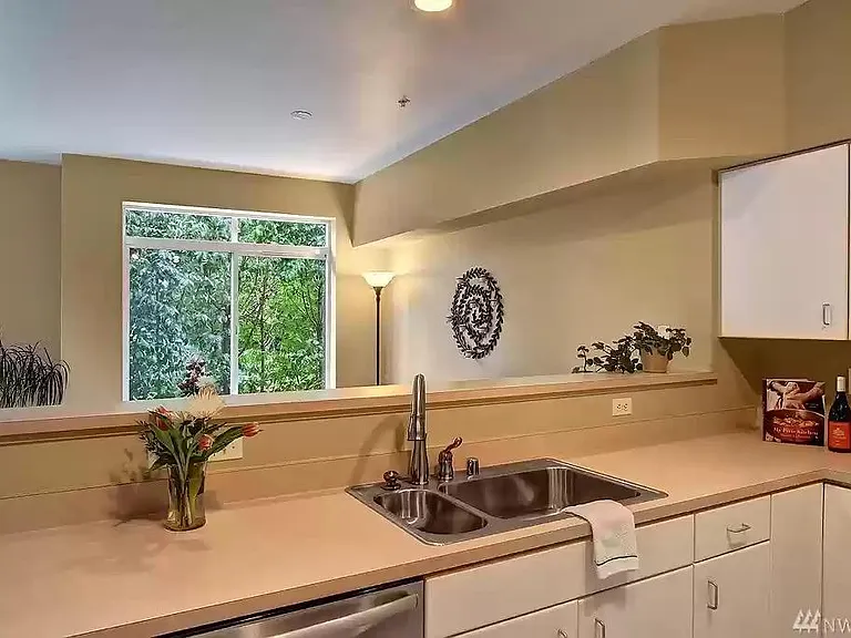 8760 Greenwood Ave N #407 — Photo 11