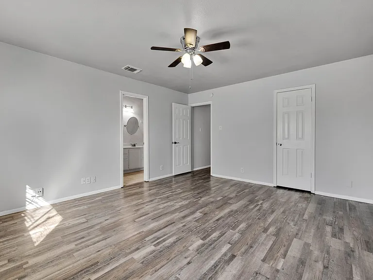 7011 Autumn Park — Photo 16