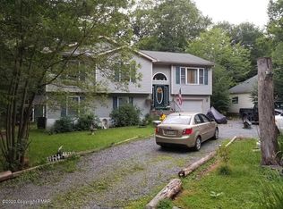 2166 Titania Rd, Tobyhanna, PA 18466