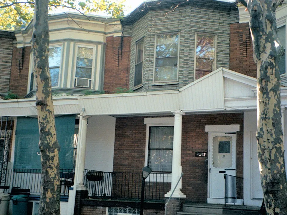 4142 N 7th St