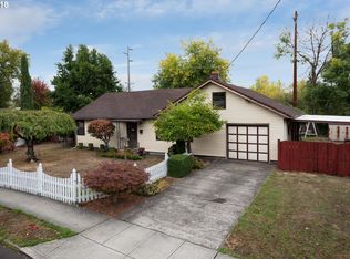 11325 SW 11th St, Beaverton, OR 97005