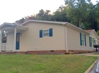 418 Coal Rd, West Mifflin, PA 15122