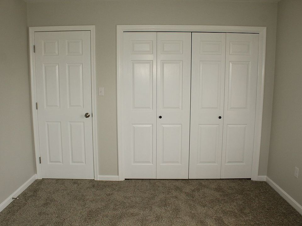 2nd image of 1676 Jefferson Rd #4