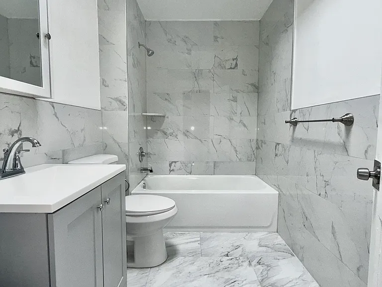 946 Sanger St #2 — Photo 14