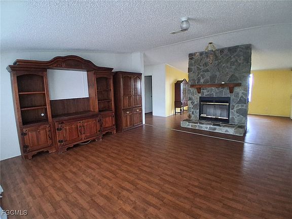 3rd image of 19860 L1 Dike Rd