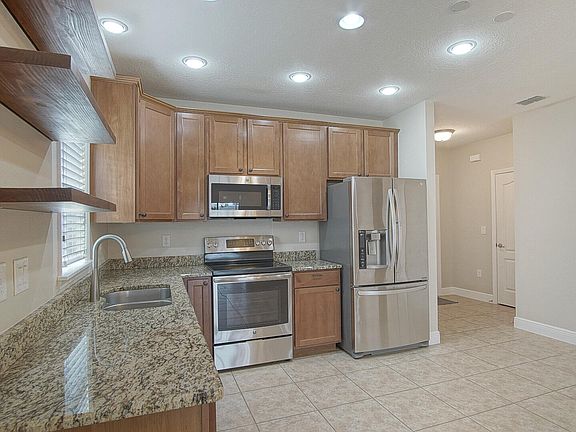 4th image of 612 SW Jacoby Avenue