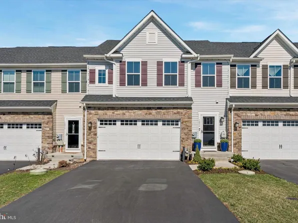 1094 Moscariello Ln, Royersford, PA 19468