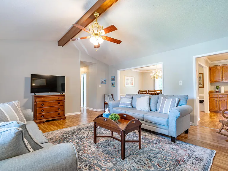2703 Carrington Dr SW — Photo 8