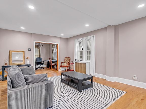 5th image of 1442 Woolworth Street